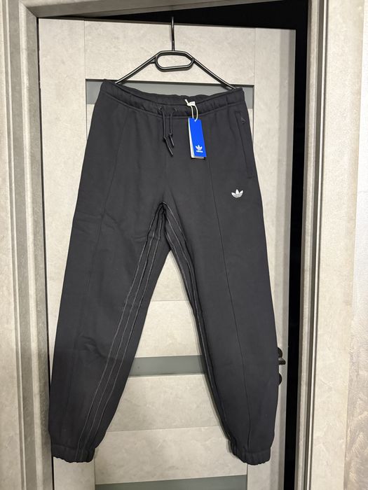 Pantaloni de trening Adidas