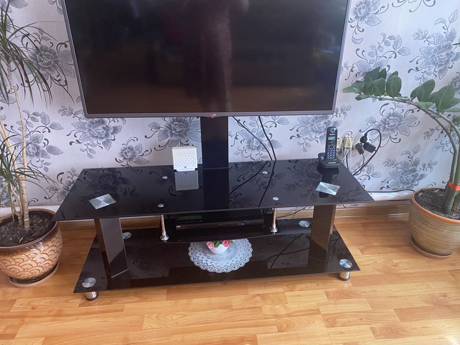 Подставка под телевизор