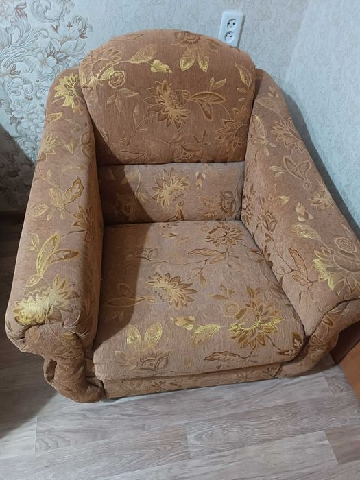Кресло для гостиной