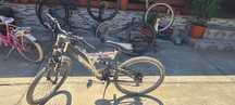 Bicicletă pentru copii, puțin zgâriată