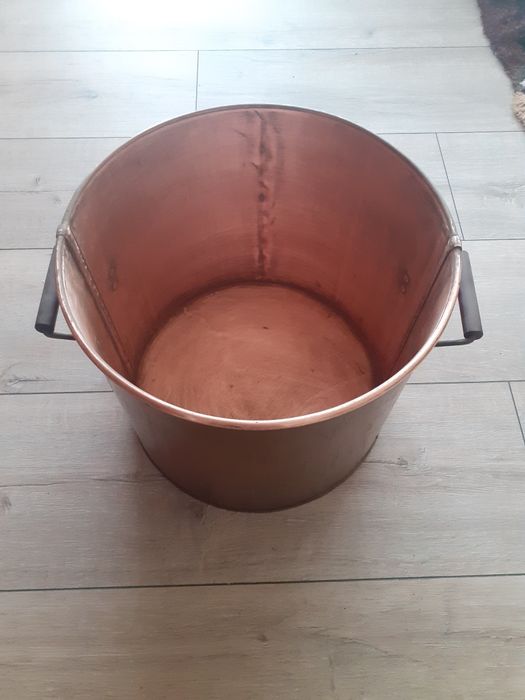 Oale de cupru cu mâner