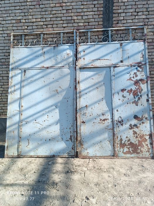 2taDarvoza sotiladi temirdan baquvvat