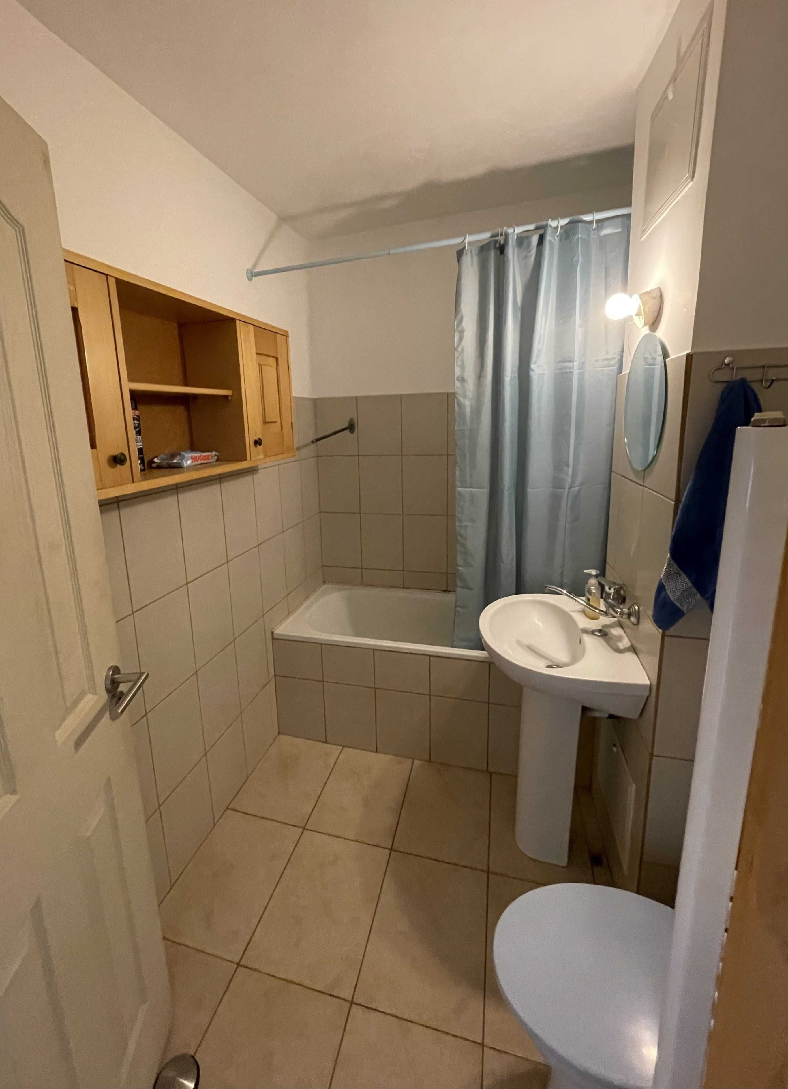 Proprietar vand apartament decomandat 3 camere in zona Girocului