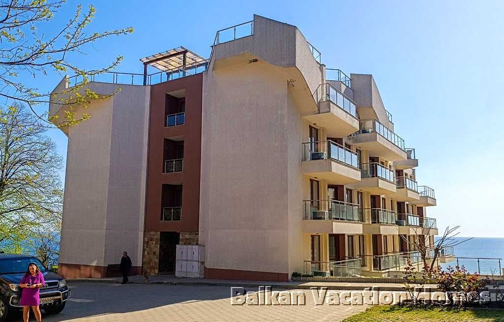 Продава се Двустаен апартамент в Бяла - 113 кв.м за 877 €/кв.м - Снимка #19