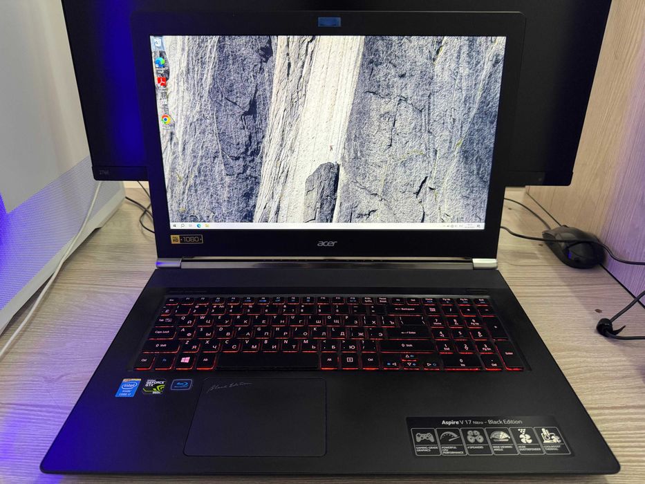 Игровой ноутбук Acer на Core i7 и GTX 860M.