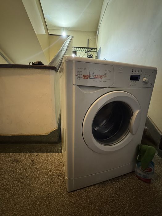 Masina de spalat indesit