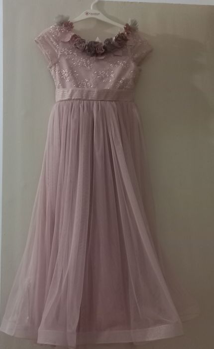 Платье нарядные на девочку, пуховик на девочку