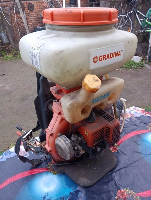 Моторна градинска пръскачка Gradina