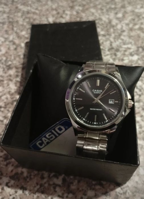 Продам часы casio