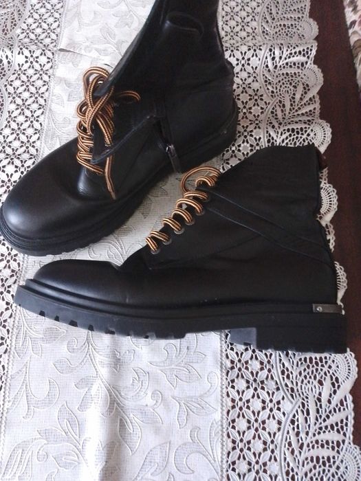 Продам мужские сапоги фирмы Кевин Кляйн