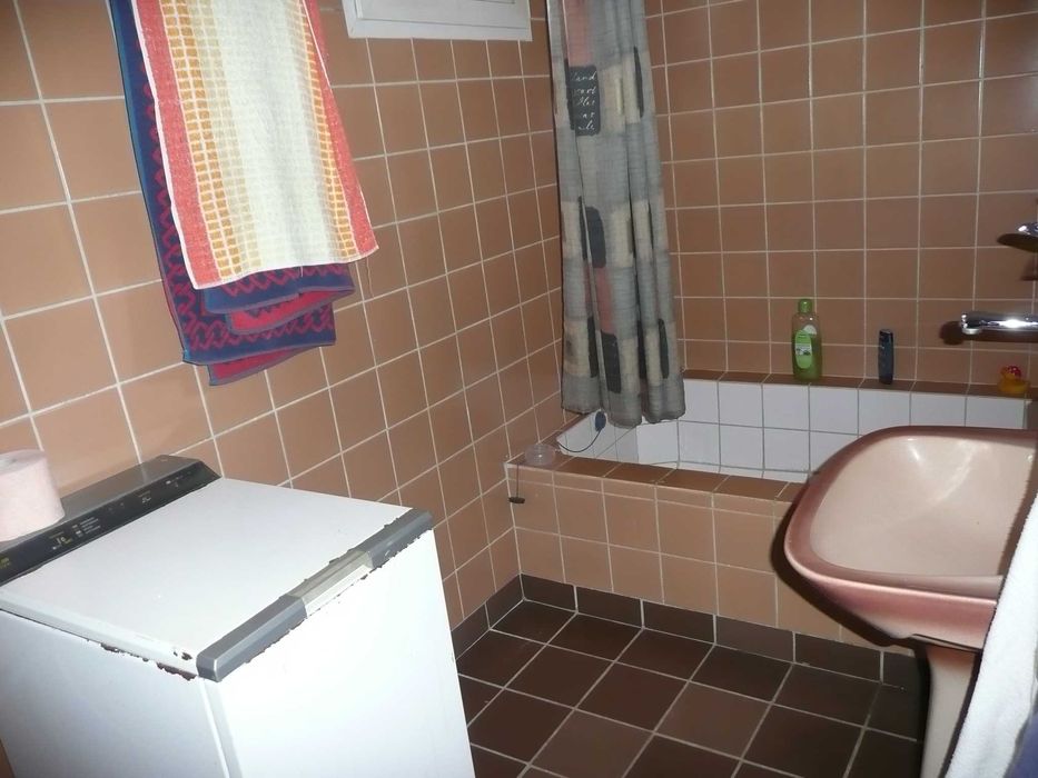 Двуфамилна масивна жилищна сграда в гр. Перник, кв. Байкушева махала