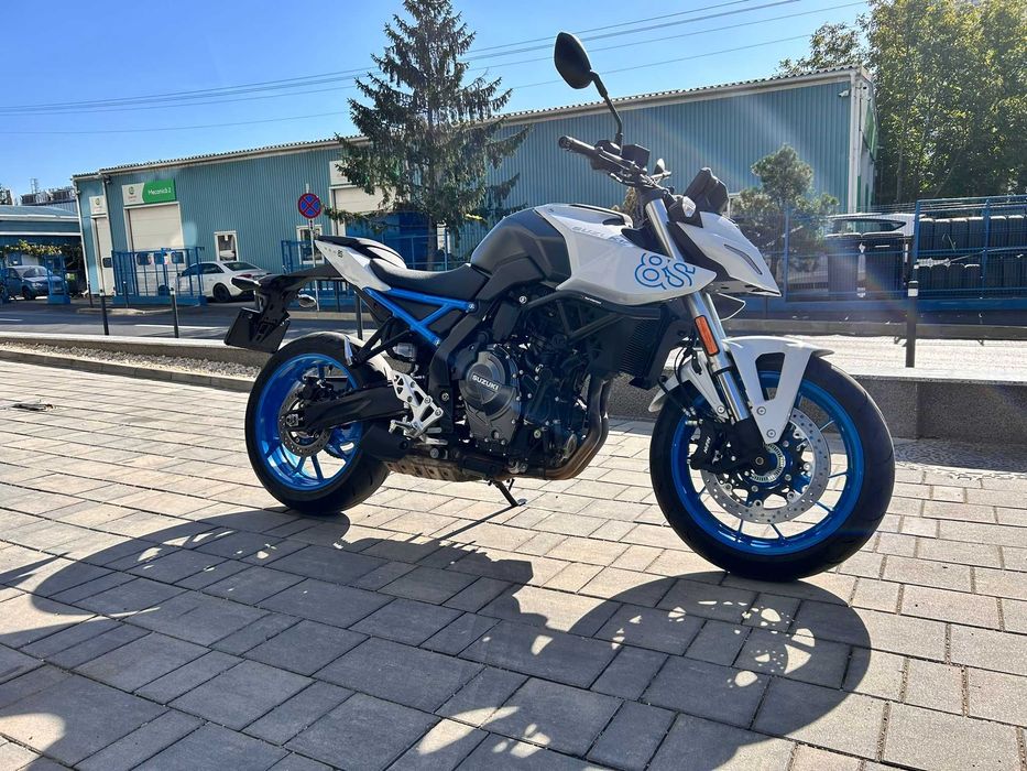 Motocicleta SUZUKI GSX 8s TVA deductibil inclus
