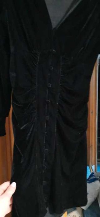 Rochie ZARA, mar.XS de catifea cu nasturi