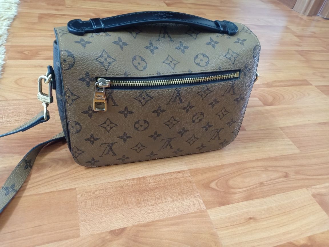 Сумка Louis Vuitton