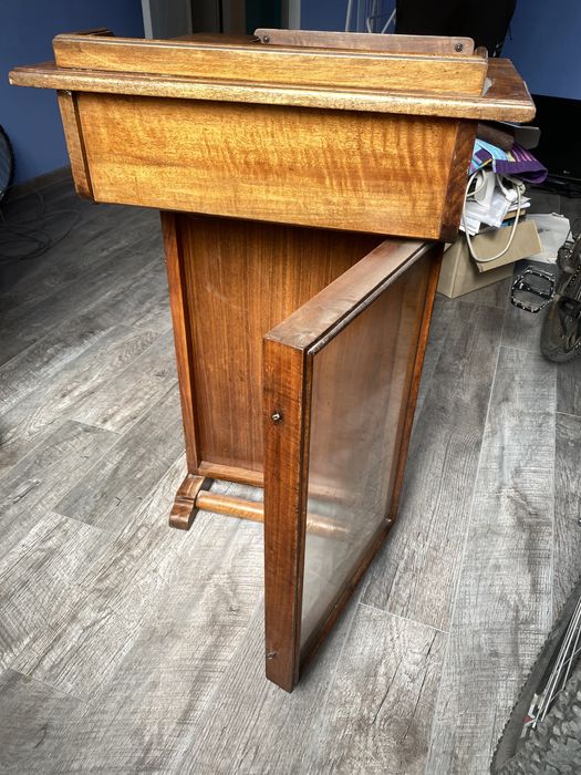 Автентичен чин-писалище от масив