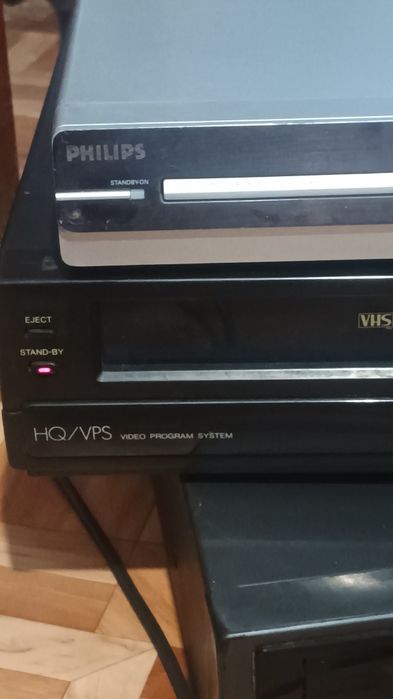 Продават се видия работещи