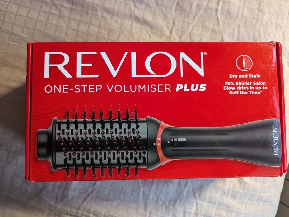 Revlon ВНОС Англия последен модел  one step volumiser plus сешоар четк