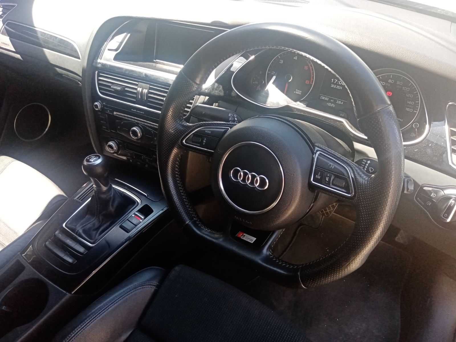 AUDi A4 2012г. 2.0TDI 143кс.S-line код мотор CJCA