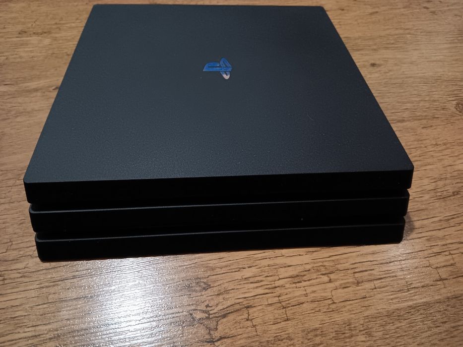 PS4 PRO Stare foarte buna cadou 1 joc