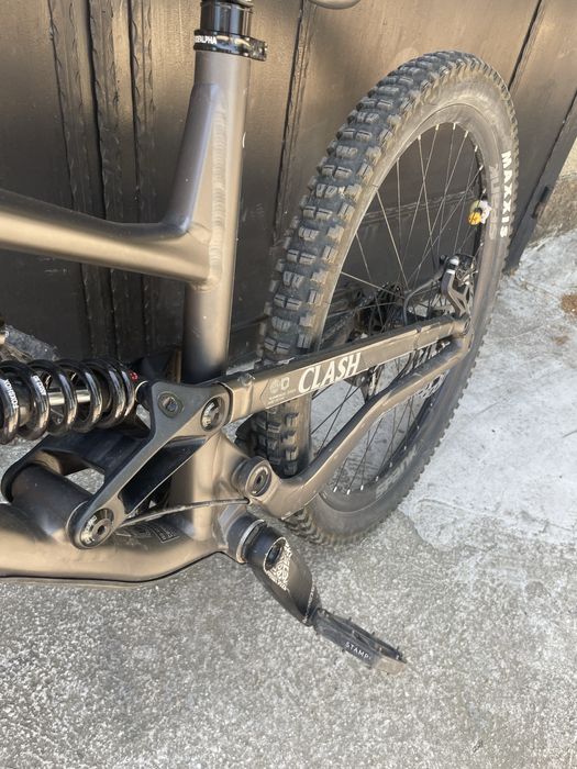 Commencal Clash park edition dark slate
