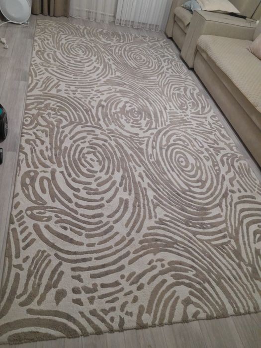 Продам ковер в хорошем состоянии!