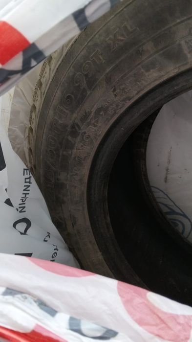 Продам зимние шины 215/60 R16