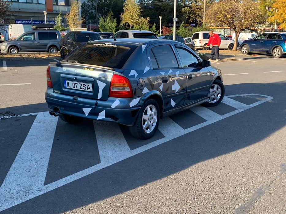 Vând urgent Opel Astra in stare perfecta de funcționare motor 1.6 benz