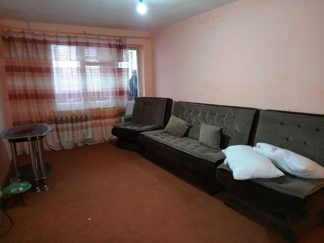 Срочно продается 1-комнатная квартира кирпичном доме ор.Гагарина
