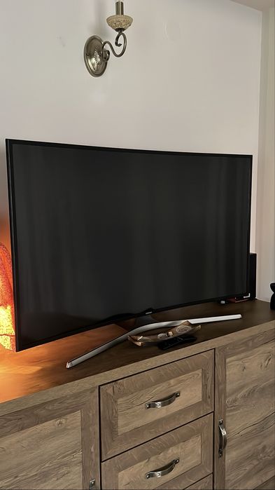 TV Smart Samsung 49″ Curved 4K -124 cm