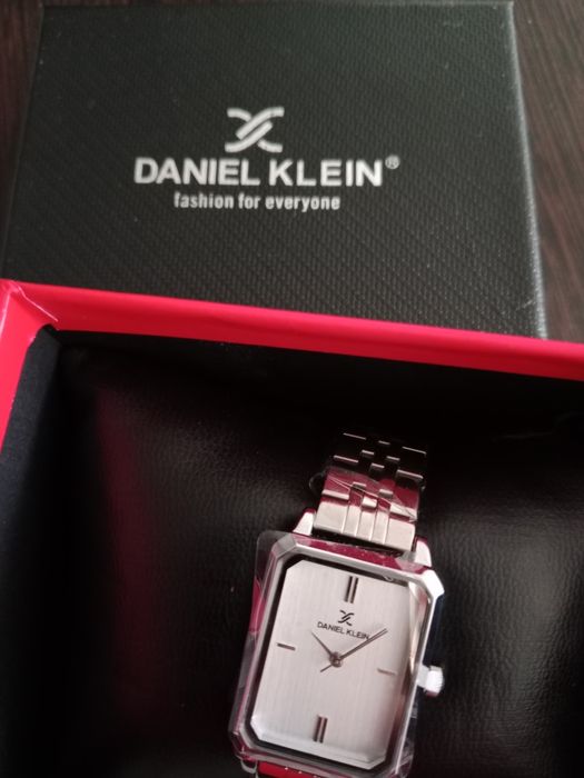 Женские часы  Daniel Klein