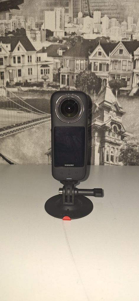 Камера Insta360 X3