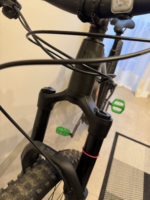 Trek Roscoe 8 Matte Black Olive M/L Ново!