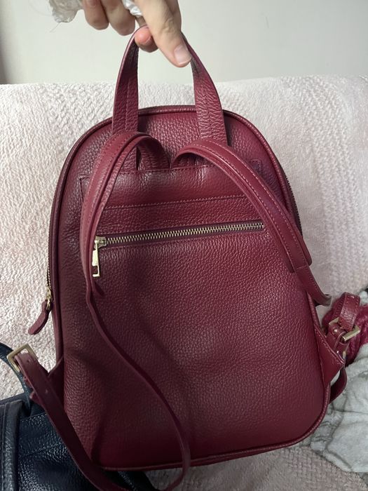 Две кожени раници