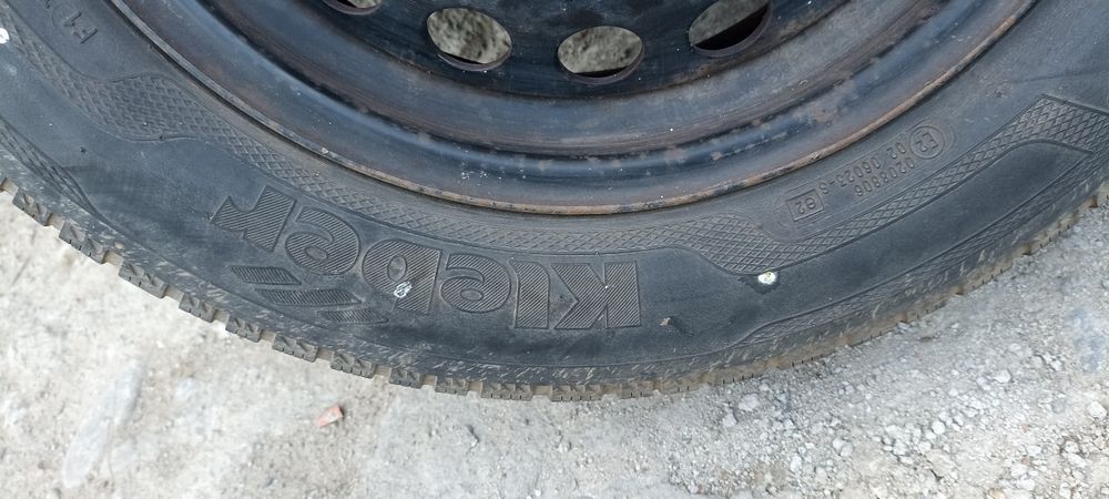 Jante din tablă +anvelopă M+S