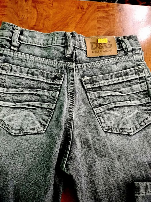 BLUGI originali Dolce &Gabbana.Pentru băieți de 11-12 ani!Noi!
