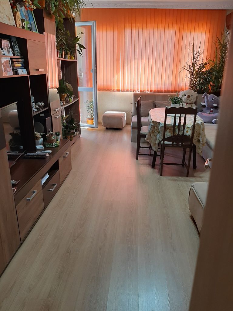 Продава се Тристаен апартамент в Плевен, Дружба 4 - 86 кв.м за 1128 €/кв.м - Снимка #3
