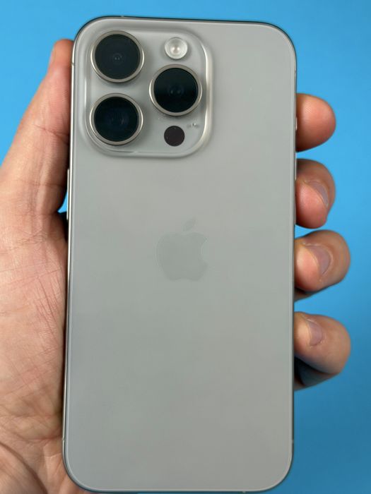 iPhone 15 Pro 128 GB Natural Titanium
