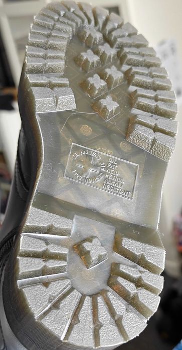 Боти Dr. Martens