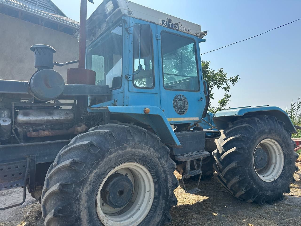 Traktor Sotiladi