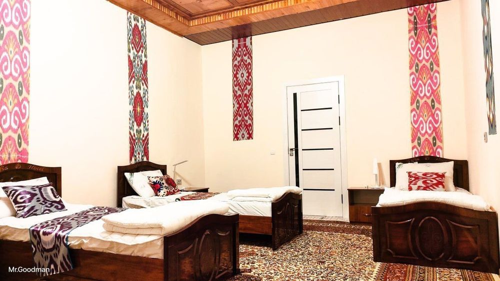 Comfortable rooms for students with private bathrooms price per person