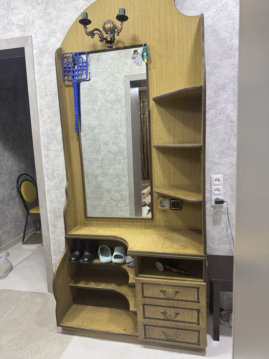 Отдам прихожую б/у