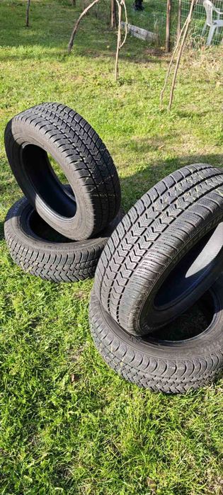 215/65/16 зимни бусови