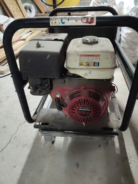 Generator Honda pe benzina
