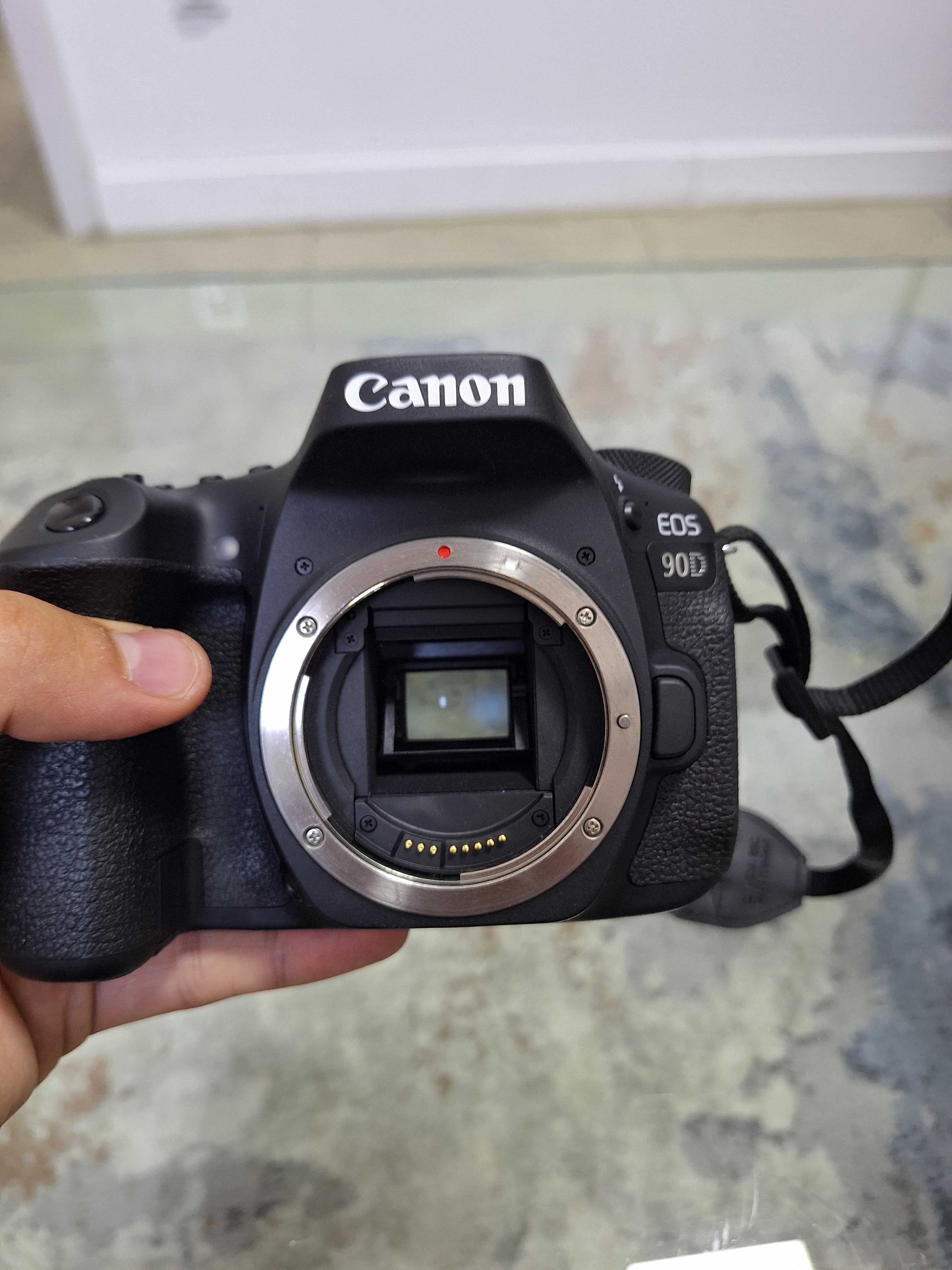 Canon 90D + 18-135mm IS USM | Ca nou, folosit doar in studio foto