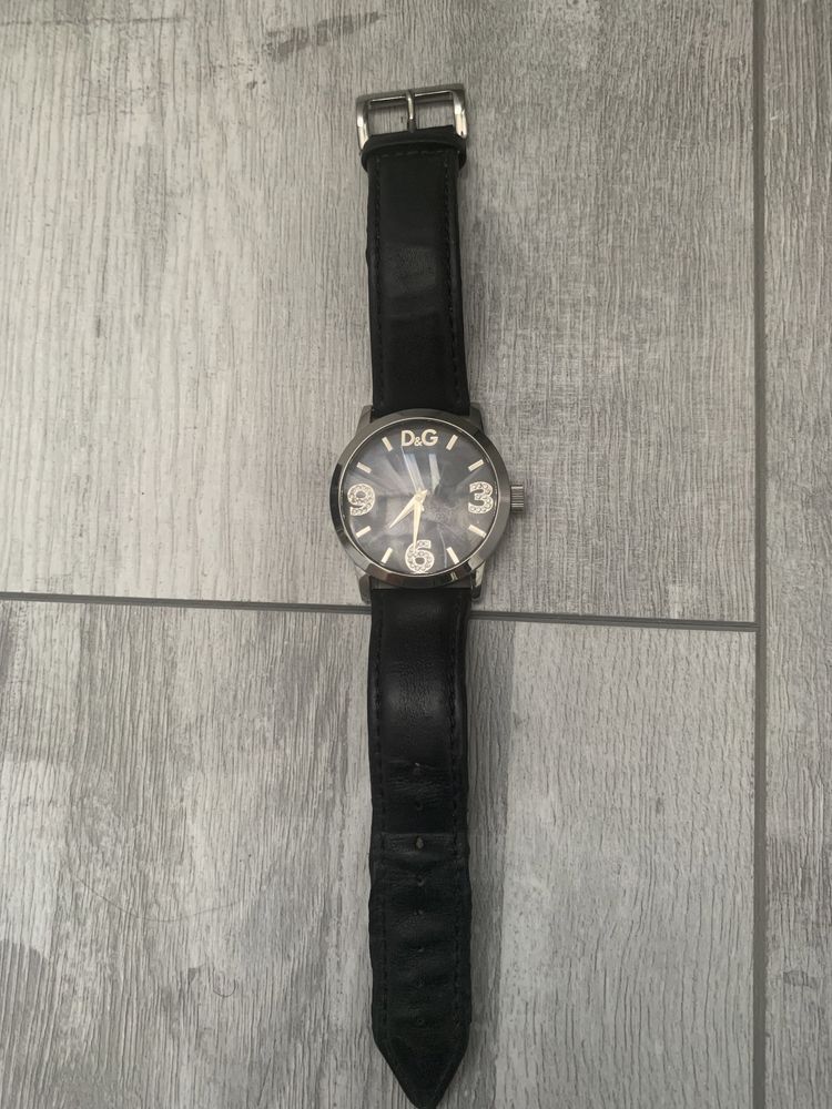 Часовник Dolce & Gabbana DW0689
