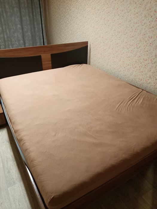 Продам кровать, район Дом быта