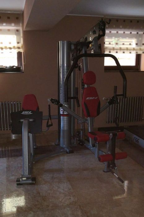 Aparat multi-statie complet semi-profesional BH FITNESS TT PRO