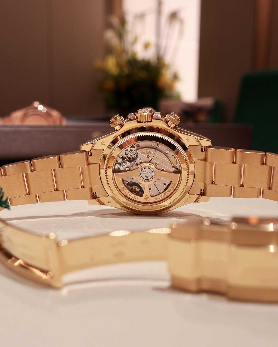 Мъжки Часовници жълто злато 40mm