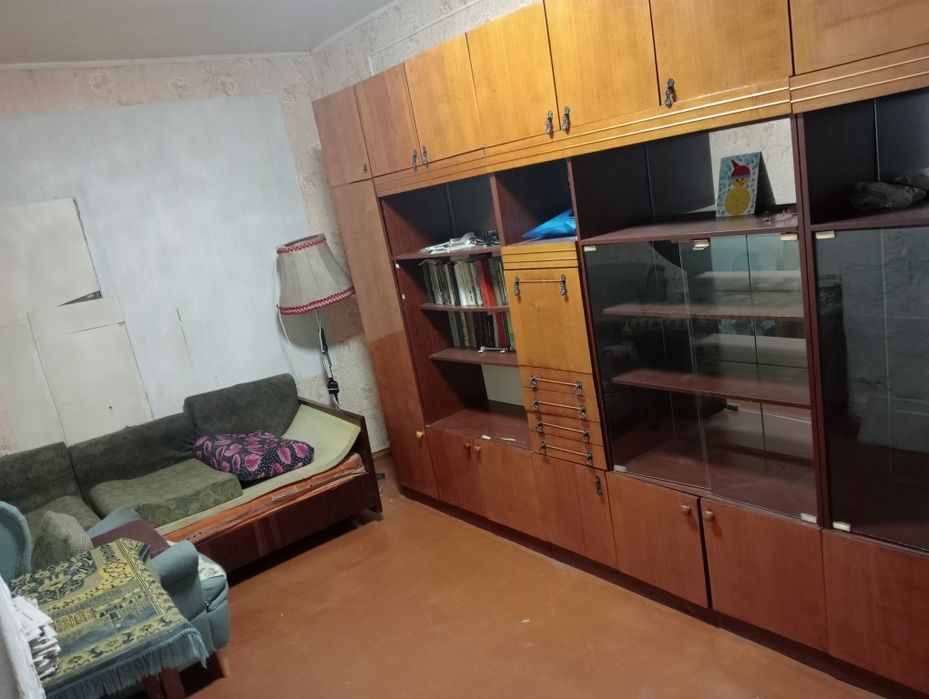 Сдам пол дома 3 комнаты