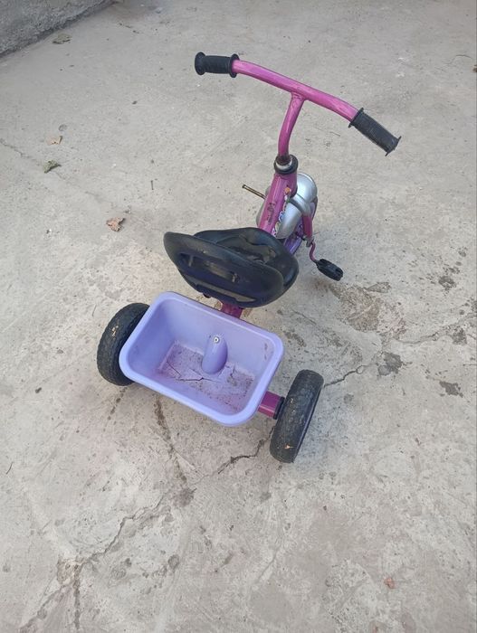 Великча сотилади